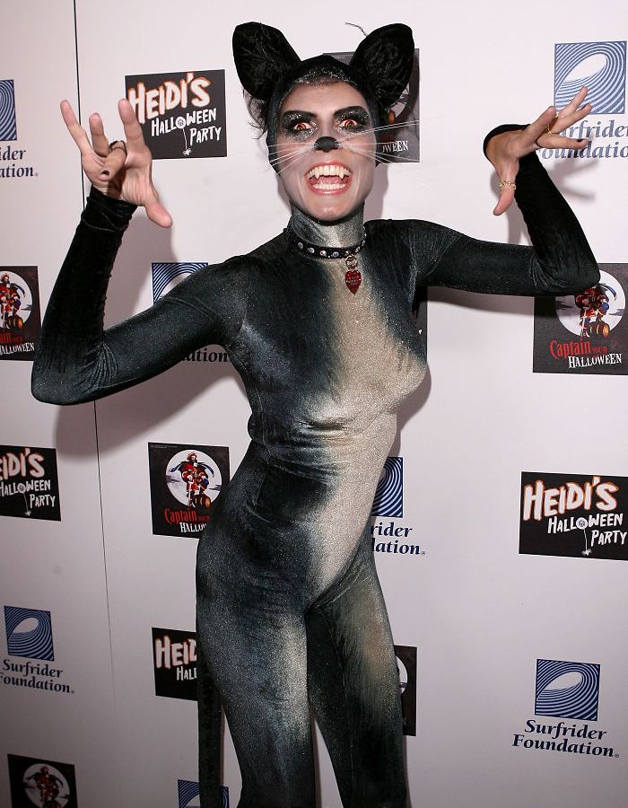 Костюм супермодели Хайди (Heidi Klum) на Хеллоуин - Кошка