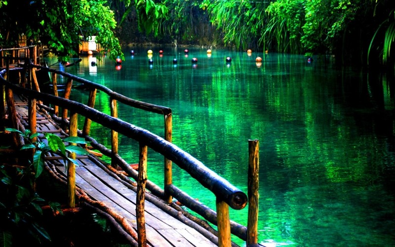 Очаровательная река - Хинатуан, Суригао, Филиппины