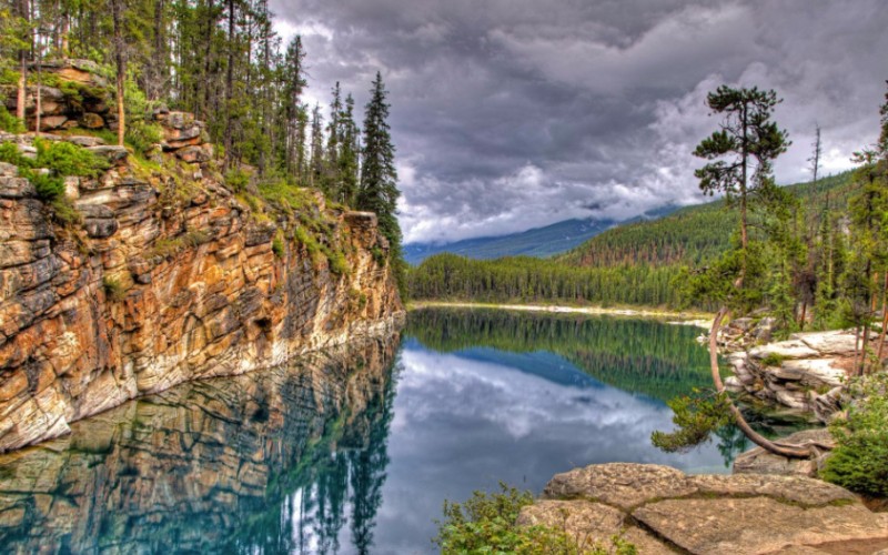 Озеро Подкова - Национальный парк Джаспер, Альберта, Канада