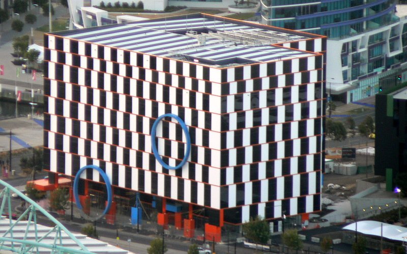 Фасад здания Доклендс в Мельбурне