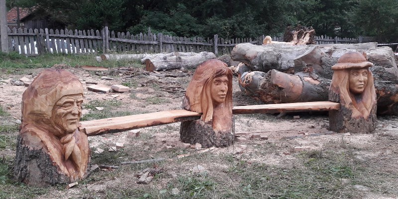 деревянные скульптуры бензопилой из пня